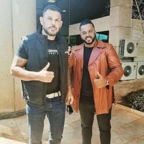 Golden Executive transporte executivo grandes artistas famosos minotauro