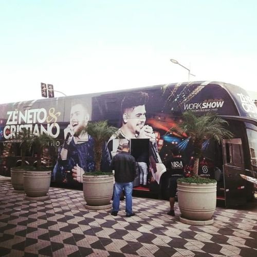 Golden Executive transporte executivo grandes artistas