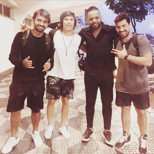 Golden Executive transporte executivo grandes artistas famosos